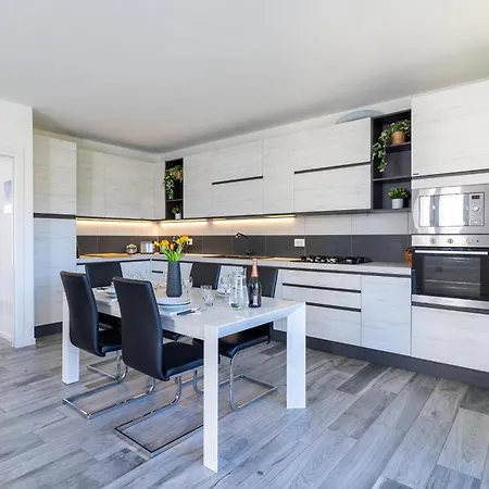 Casa Serena E Alice Lenno